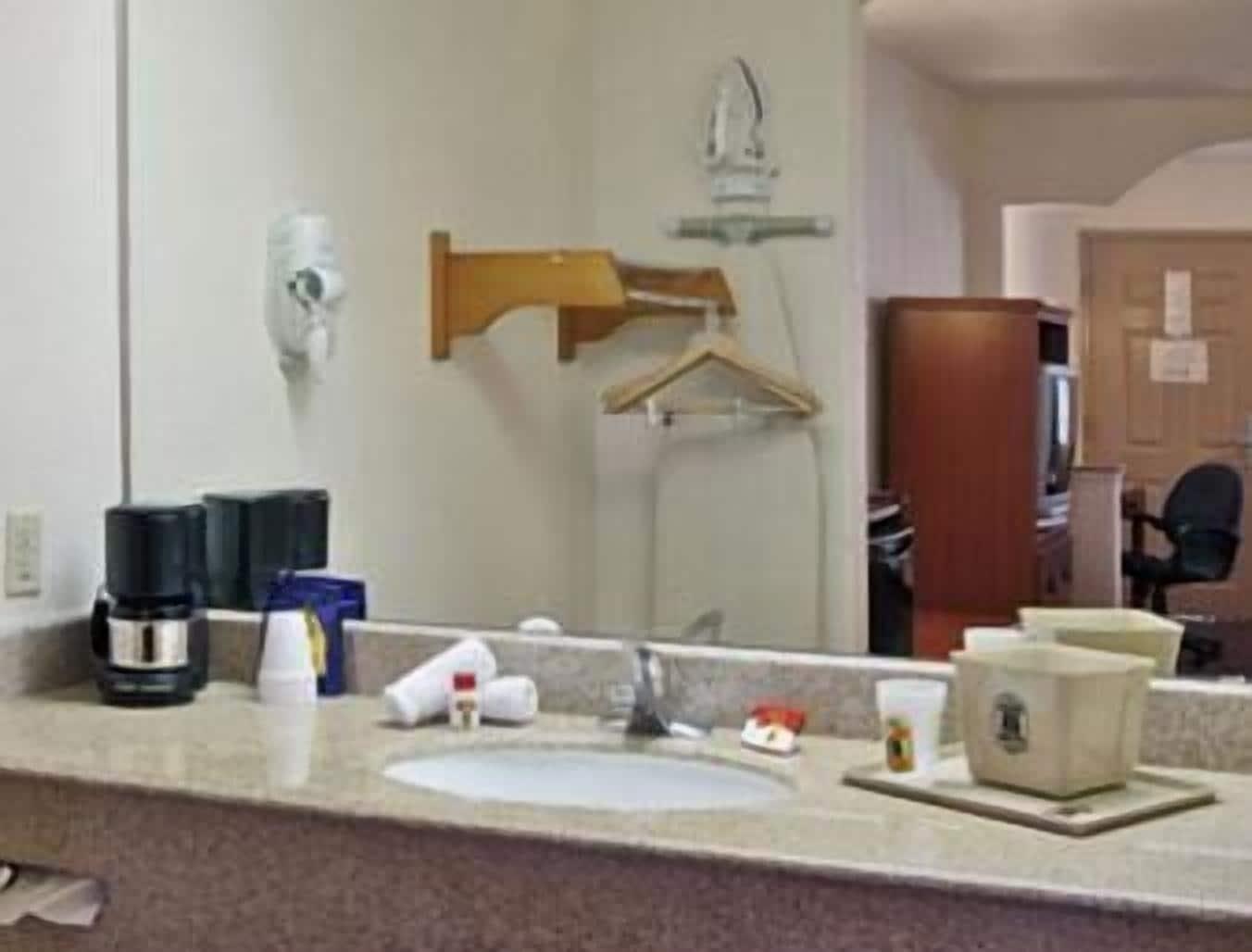 Hotel Super 8 By Wyndham Mont Belvieu - Baytown East Chambre photo