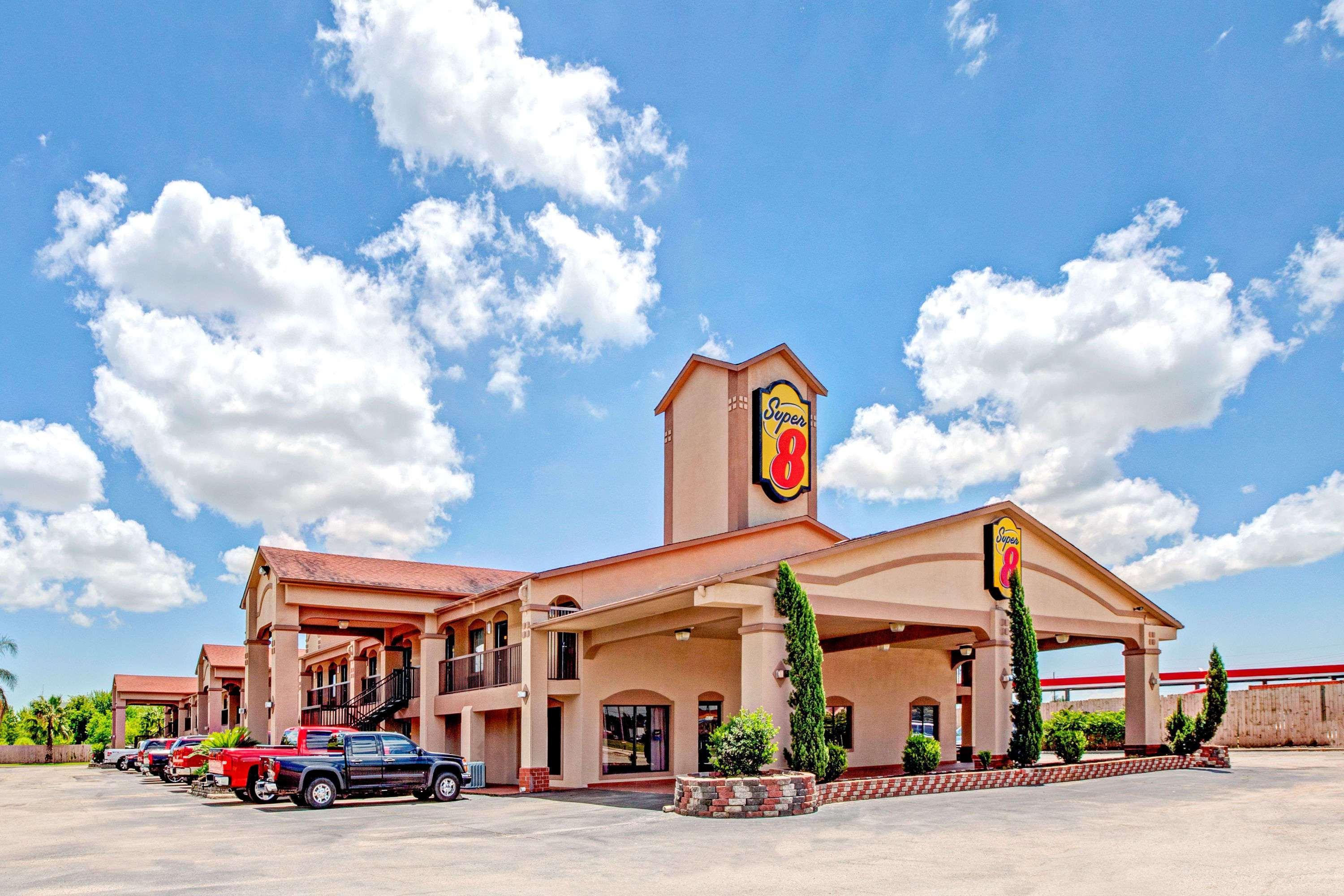 Hotel Super 8 By Wyndham Mont Belvieu - Baytown East Extérieur photo