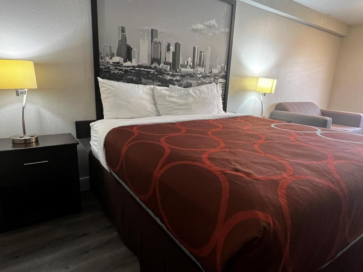 Hotel Super 8 By Wyndham Mont Belvieu - Baytown East Extérieur photo